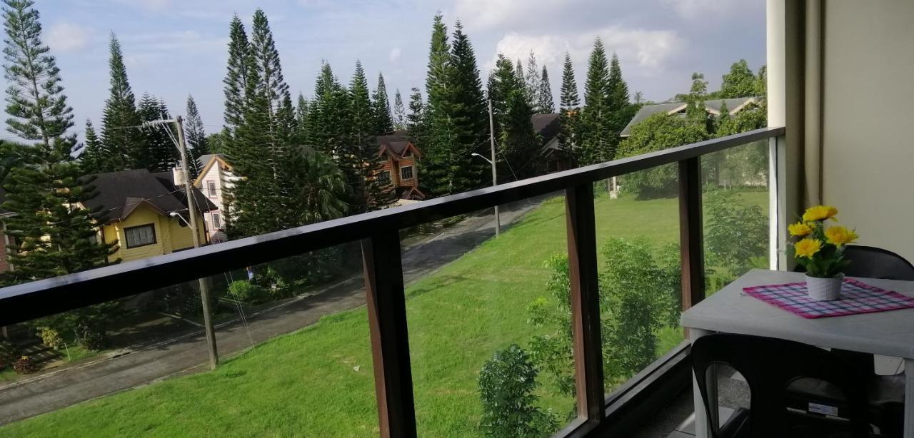 Pine Suites Tagaytay 2 BR w/ Netflix&parking, WIFI, balcony,&great view Tagaytay City Zewnętrze zdjęcie