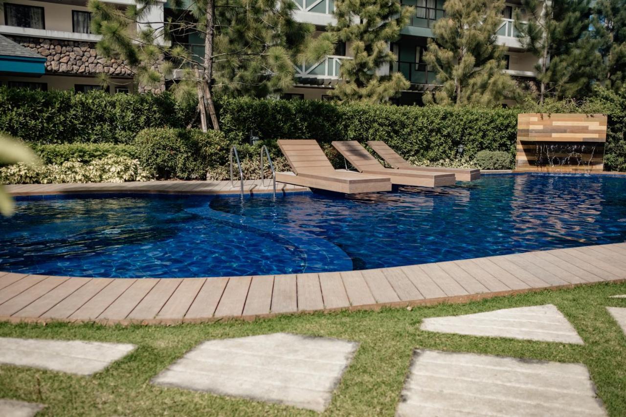 Pine Suites Tagaytay 2 BR w/ Netflix&parking, WIFI, balcony,&great view Tagaytay City Zewnętrze zdjęcie
